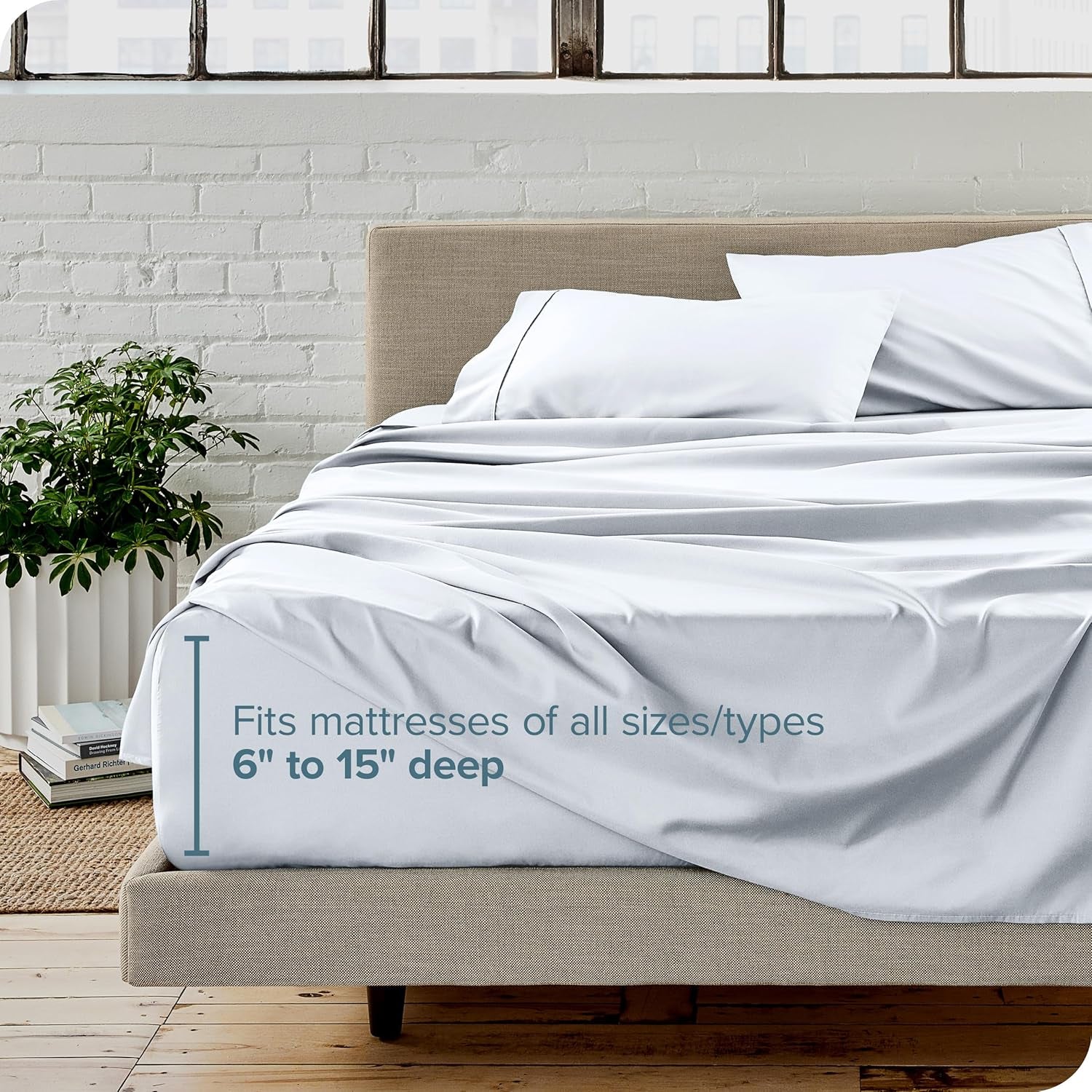 Queen Sheet Set - Luxury 1800 Ultra-Soft Microfiber Queen Bed Sheets - Double Brushed - Deep Pockets - Easy Fit - 4 Piece Set - Bedding Sheets & Pillowcases (Queen, White)