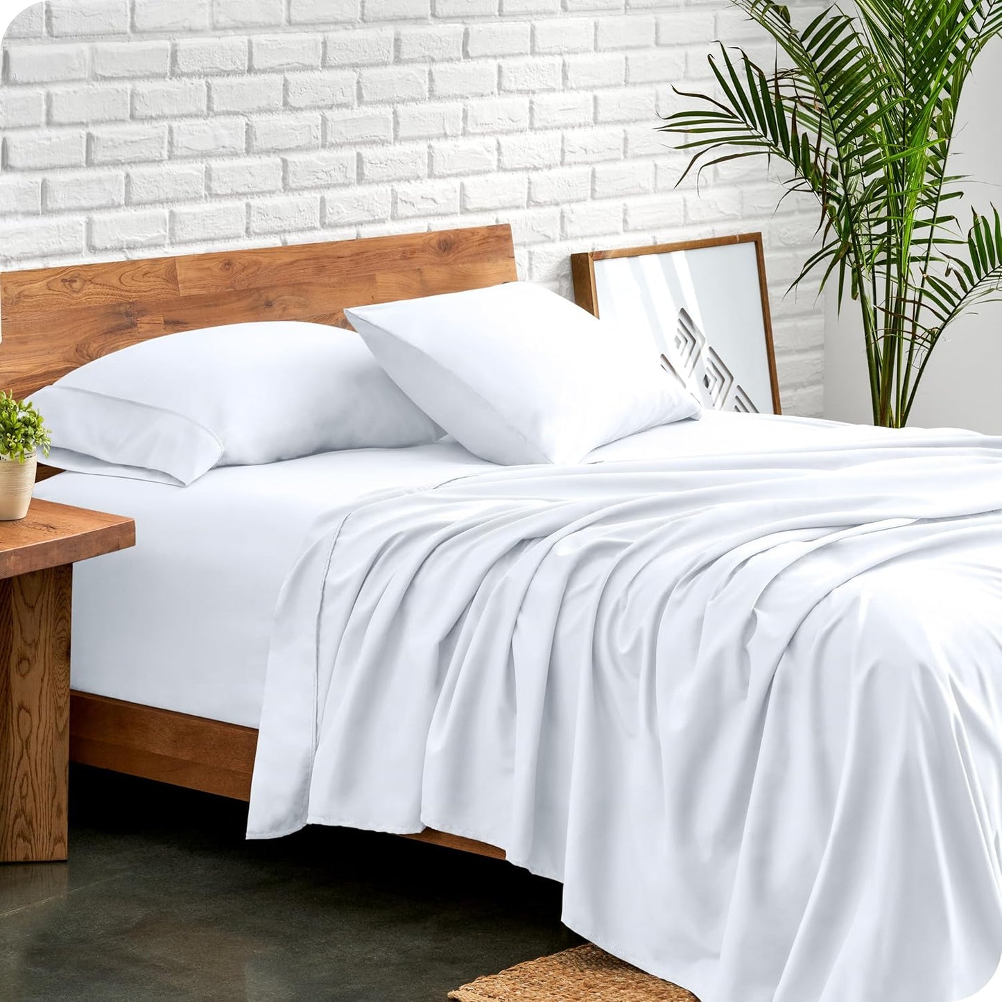 Queen Sheet Set - Luxury 1800 Ultra-Soft Microfiber Queen Bed Sheets - Double Brushed - Deep Pockets - Easy Fit - 4 Piece Set - Bedding Sheets & Pillowcases (Queen, White)